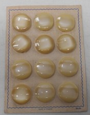 Lot 24 Boutons anciens en