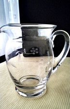 Carafe à eau , pichet en