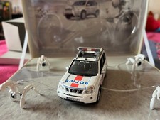 VEHICULE POLICE NATIONALE  -  NISSAN  - 1/43  - EN COFFRET - PERSONNALISATION -