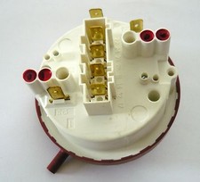 816210238 Pressostat 2 niveaux 83/50 130/38 pour lave vaisselle SMEG