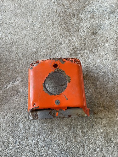 Capot moteur debroussailleuse - capot,