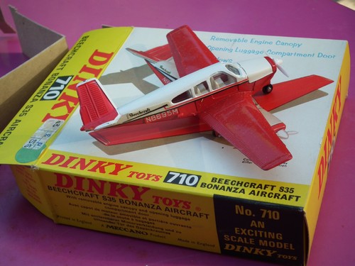 Dinky toys 710 beechcraft - .710, .beechcraft