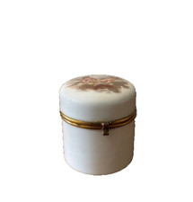 BOITE A POUDRE POUDRIER EN PORCELAINE SCENE D'ANGELOTS