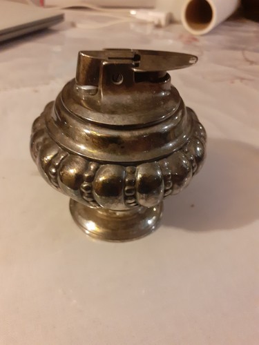 Briquet table vintage - table,
