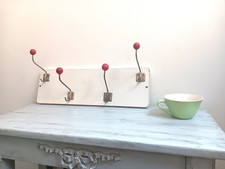 Porte manteau mural en formica