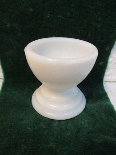 Joli coquetier opaline - en,
