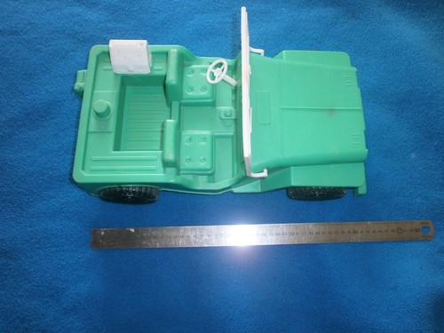 Ancienne grande jeep - ancienne,