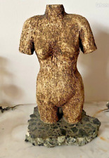 Buste de femme sculpté