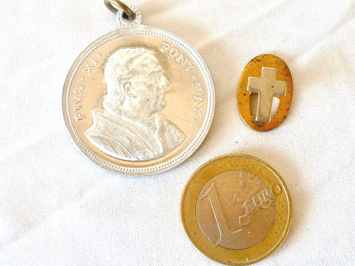 Ancienne médaille pendentif - ancienne,