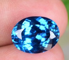 8.35 CT Naturel Topaze Bleu