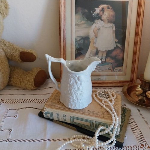 Ancien pot lait porcelaine - À,