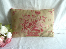 Ancien coussin rectangulaire