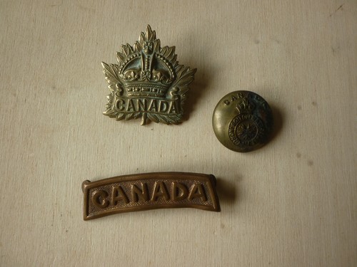 Lot insignes canadiens ww1 - , cap