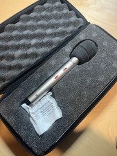 Microphone à condensateur AKG