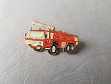 Pin's POMPIERS - Camion Pompiers Aéroport de Paris