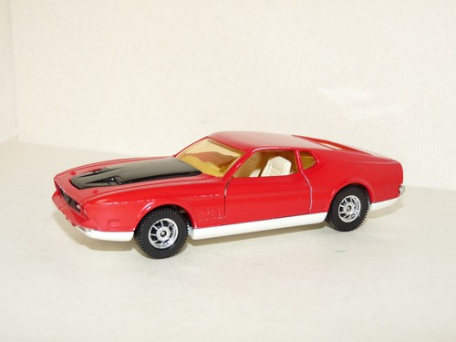 Corgi toys 391 - corgi, mustang