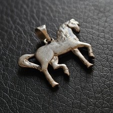 Pendentif cheval argent massif