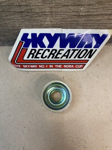 Nos skyway bearing hub cup - skyway,
