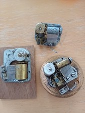 Lot De Mécanismes De Boîtes