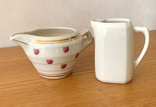 2 Crémiers ou pots à Lait