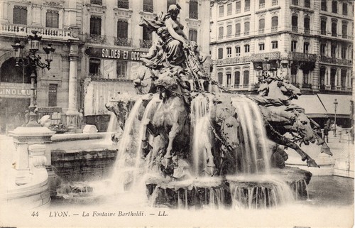 Lyon fontaine bartholdi - lyon,