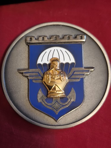 Médaille table 17e - de,