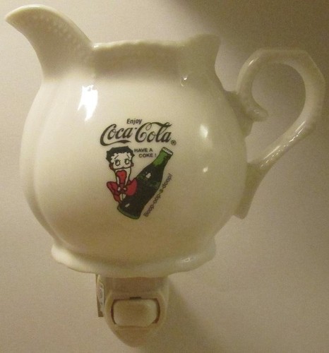 Charming betty boop coke - a,