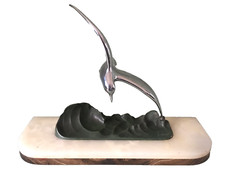 Sculpture Art Déco  mouette en bronze nickelé signée E.Fevre sur son socle