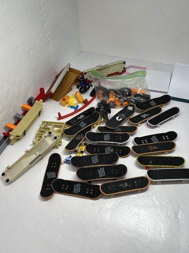 Huge tech deck skatepark - tech, lot