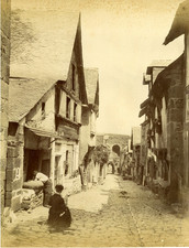 France, Dinan, la rue du Jerzual Vintage albumen print Tirage albuminé  21x2