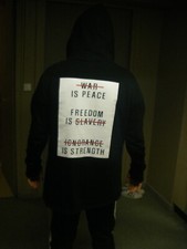 1984 pull capuche noir black