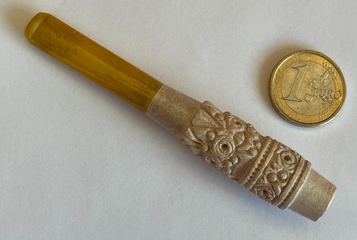 Fume cigarette sculpte - cigarette, ecume