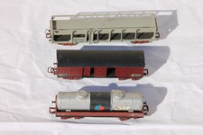 Lot JOUEF 3 Wagons bogies Porte Auto Couvert Plat à bords bas avec citerne ELF