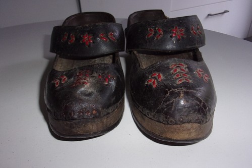 Ancien petits sabots - :,