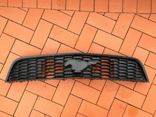 Ford Mustang V 2010 Grille de