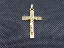 Croix avec Christ en Or jaune
