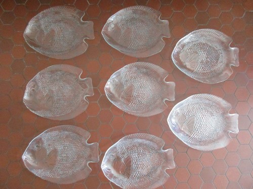 Lot assiettes forme de - 8,