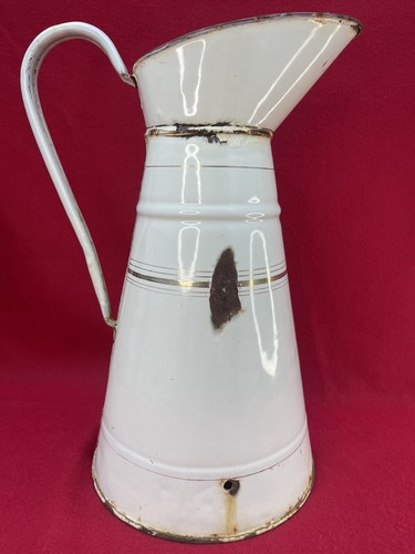 Grand broc ancien tôle - grand,