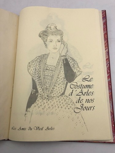 Costume arles de nos - d'arles,