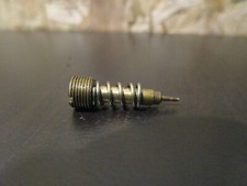 Vis de richesse de carburateur