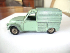 DINKY    POCH     560     2