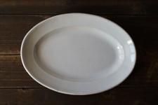 Plat ovale ancien en faience