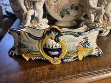 Jardinière faïence de Quimper décor  scène Bretonne Henriot