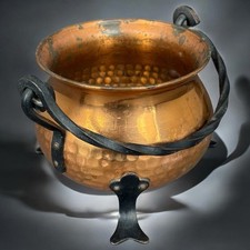 Petit chaudron ancien en