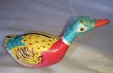 ANCIEN JOUET MECANIQUE UN CANARD 1950-1970 EN TOLE PEINT