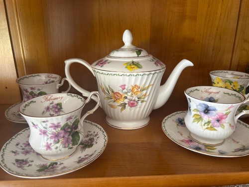Lot queens fine bone china - queens,