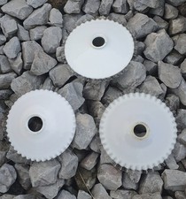 3 Anciens abat-jour en opaline