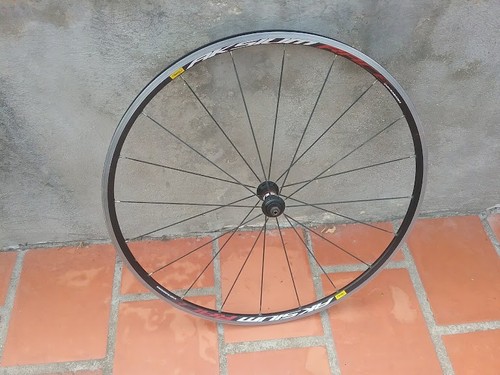 Mavic aksium race front - race,