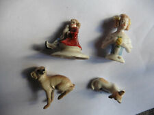 OBJETS DE VITRINE:chiens,demi-figurine,...