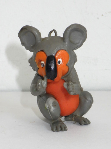 Figurine pvc vintage oum le - -,